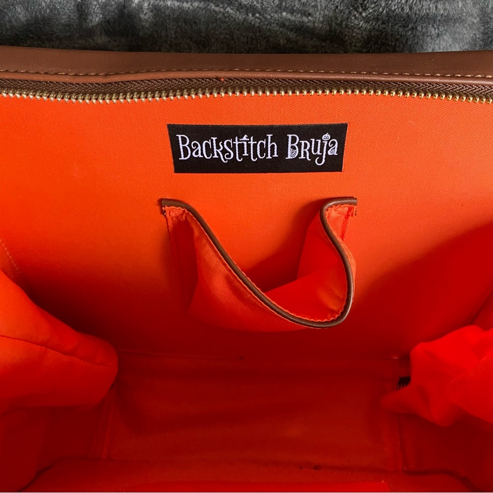 Backstitch Bruja Pumpkin TV Bag - Picture 7 of 7